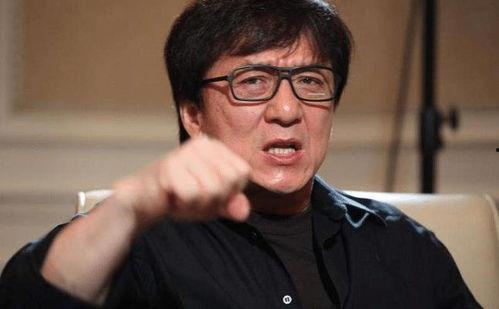 演员成龙真名叫什么,从“房祖名”到国际巨星的不凡之路