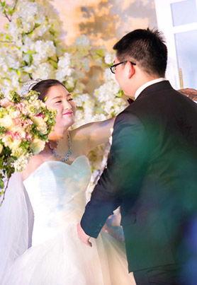 结婚照片图,见证爱情绽放的结婚照故事