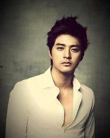 金智勋背景,从演艺新星到实力派演员的成长之路